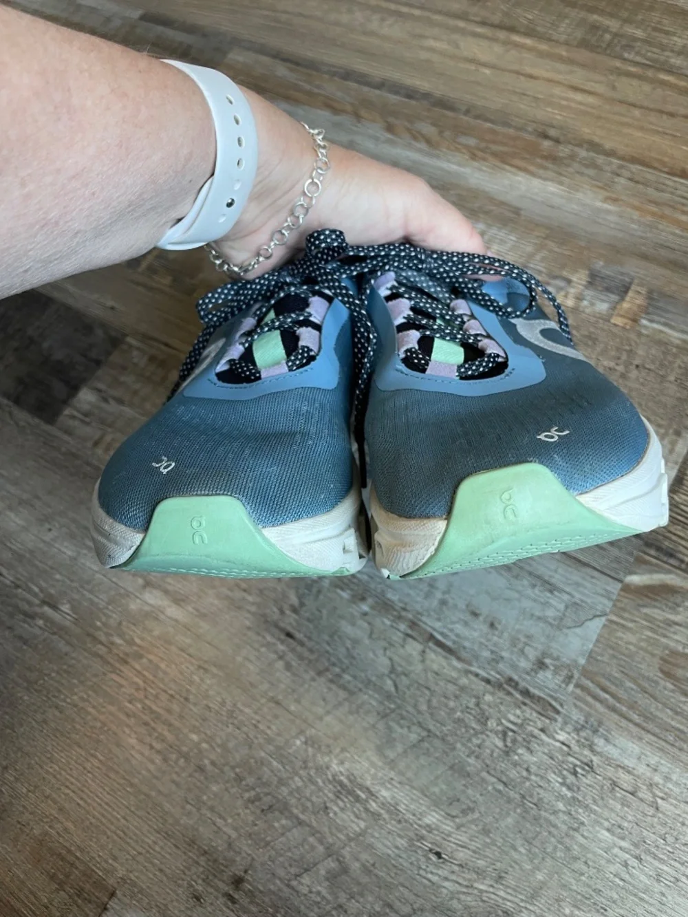 On Cloudmonster Sneakers Running Women’s size 9 in Dust Vapor - Picture 8 of 15